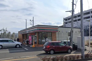 セブン-イレブン 仙台銀杏町店まで徒歩9分。