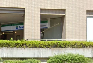 ファミリーマート 市立大津市民病院店まで徒歩3分、240ｍ。