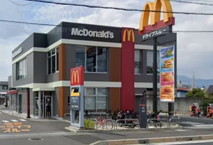 マクドナルド 近江大橋店　車で７分