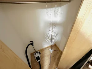 【掃除機完備】滋賀大津(滋賀病院前)ウィークリーマンション・滋賀大津(滋賀病院前)マンスリーマンションではビジネスホテルと違い、自宅と同じように生活できるのが強みの1つです。