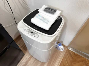 【洗濯機画像】ホテルと違い洗濯機がある生活は良いですね♪7日以上の利用なら滋賀大津(滋賀病院前)ウィークリーマンションをご利用下さい★洗濯洗剤も完備‼