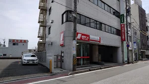 ニッポンレンタカー 近鉄四日市駅南口 営業所まで徒歩4分