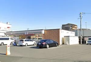 セブン-イレブン 豊橋菰口町３丁目店まで徒歩8分。