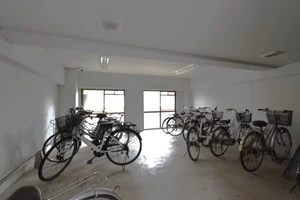 駐輪場 自転車も利用可! 近場へのお買い物や通勤の際などにとても便利!