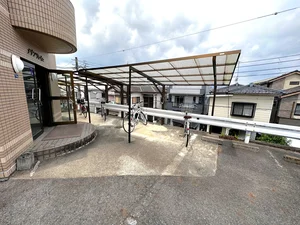 【駐輪場】大津(ＪＲ瀬田駅前)ウィークリーマンション、マンスリーマンションでは、自転車の持ち入れも可能です♪一部の物件ではレンタル自転車も行っているのでお問い合わせください(^_-)-☆