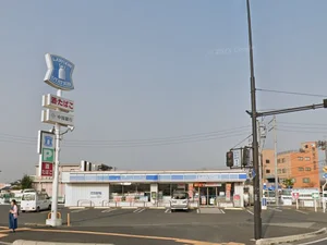 ローソン 大津一里山店まで徒歩5分、350m。