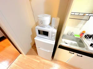 冷蔵庫も完備なので自炊や料理に最適♪長期の出張にお勧め★大津(ＪＲ瀬田駅前)ウィークリーマンションの人気物件♪【格安】