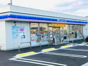 ローソン 高岡野村北店まで徒歩2分