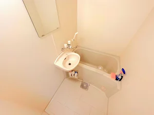 シャンプー・リンス・ボディソープ・風呂用洗剤・スポンジをご用意しておりますのでぜひご活用ください！高岡(高岡市役所前)ウィークリーマンションでは7日以上から利用可能★