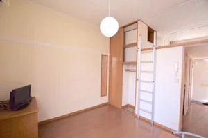 伊勢崎駅（群馬県）のマンスリーマンション・ウィークリーマンション「レオパレスヒキリモ 110(No.733819)」メイン画像