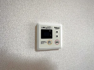 温度調節機能も完備、お湯張りも簡単に出来ます♪また、スポンジ・浴槽用洗剤も完備で瓦町駅前（香川県高松市）エリアで長期利用向け。シャンプー・ボディソープ・タオルもご用意しておりますのでお荷物も少なく済みますね★