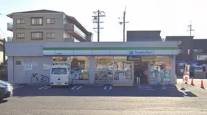 ファミリーマート 草津野村店まで徒歩6分、450m。