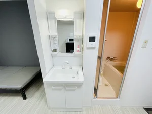 嬉しい独立洗面台付★☆忙しい朝でも余裕をもって身だしなみが整えることができます♪