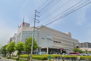 イオン 仙台幸町店まで車で9分。