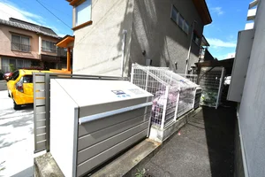 敷地内ゴミ捨て場あり！