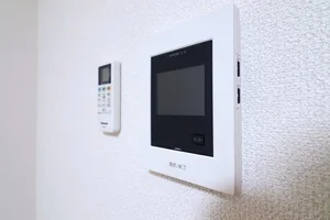 TVモニターホン付きで本人確認可能