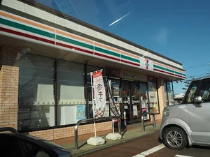 セブン-イレブン 福井学園２丁目店まで徒歩5分