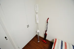 【掃除機完備】福井県坂井市(春江駅前)ウィークリーマンション・福井県坂井市(春江駅前)マンスリーマンションではビジネスホテルと違い、自宅と同じように生活できるのが強みの1つです。【イメージ】