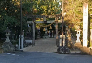 亀山神社 徒歩11分