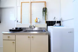 家電類も豊富で　お惣菜にも対応可能！