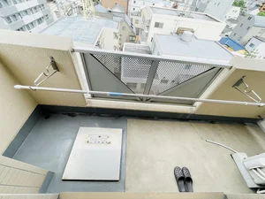 洗濯竿・スリッパ備え付☆入居中洗濯もできるので、コインランドリーに行かなくても大丈夫☆☆