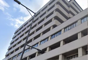 大津赤十字病院　車で６分