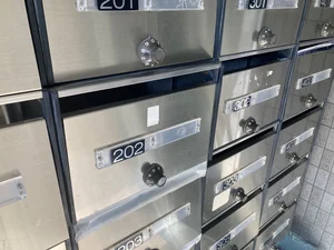 郵便ポストあり