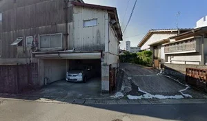 （有）進英社まで徒歩8分