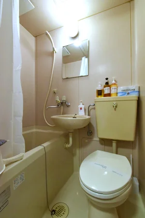シャンプーやコンディショナーボディーソープなど豊富でお風呂・トイレ洗剤など清掃道具もご用意！