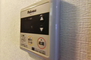 給湯スイッチあり！　お湯温度調節可能で　快適にお過ごしいただけます！