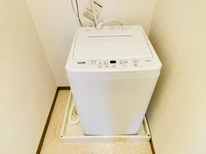 洗濯機は室内に設置しております♪入居後すぐにご利用が可能です(^^♪タオル1式分もご用意しております☆彡