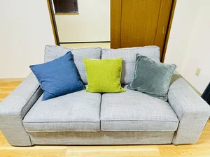 三人用のソファです☆家族でゆっくりくつろげます♪