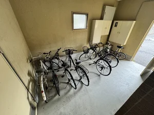 【駐輪場】大津ウィークリーマンション、マンスリーマンションでは、自転車の持ち入れも可能です♪一部の物件ではレンタル自転車も行っているのでお問い合わせください(^_-)-☆
