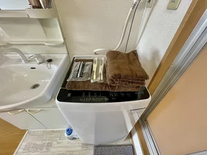 独立洗面台、洗濯機も完備‼タオル、ドライヤー、歯ブラシ、ボディタオルも揃えてるのは富山ＩＣ(富山村田製作所)マンスリーマンションだけ♪