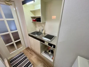 【キッチン画像】大津駅前(丸屋町商店街)ウィークリーマンション♪冷蔵庫、電子レンジ、炊飯器、ケトル、調理器具や食器類もご用意しております(^^♪