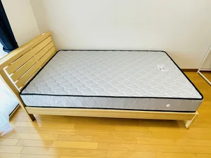 セミダブルのベッドになります★