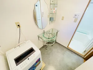 お洒落な洗面台となっております。ハンドソープ付☆