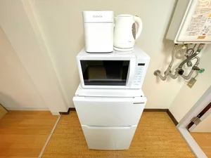 冷蔵庫・電子レンジ・炊飯器・ケトルを常備設置しております(^^)/