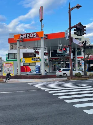 ENEOS / (株)品川グループ本社 本町SSまで徒歩3分