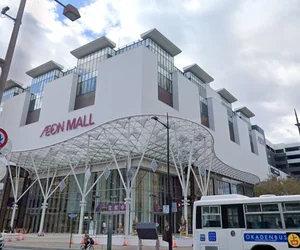 イオンモール岡山まで徒歩12分、900m。