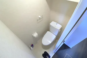 温水暖房便座付き 愛好家には嬉しい設備!