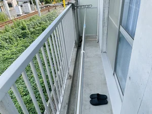 洗濯竿・スリッパ備え付☆入居中洗濯もできるので、コインランドリーに行かなくても大丈夫☆☆