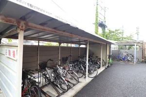 駐輪場有　空いていれば自転車・バイク無料