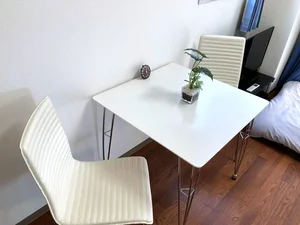 休憩やパソコン業務・勉強などに便利！