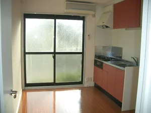 のマンスリーマンション・ウィークリーマンション「レオパレスラブ 102(No.781068)」メイン画像