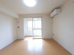 秋田県のマンスリーマンション・ウィークリーマンション「ビスターリＡ 203・洋室(No.782858)」メイン画像