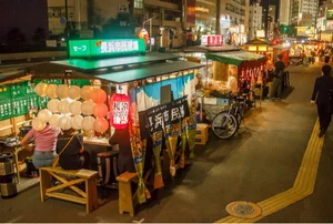 長浜屋台街まで徒歩10分。