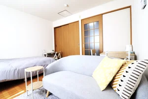弘前学院大前駅のマンスリーマンション・ウィークリーマンション「Kマンスリー弘前大学医学部附属病院南（28号線前） 208・1K-角部屋(No.788614)」メイン画像