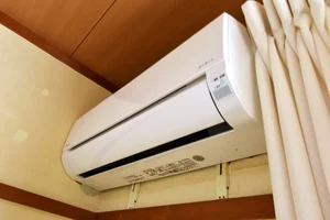 エアコン冷暖房付き！夏場・冬場共に快適にお過ごしいただけます。