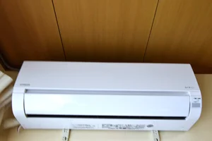 エアコン冷暖房付き!夏場・冬場共に快適にお過ごしいただけます。